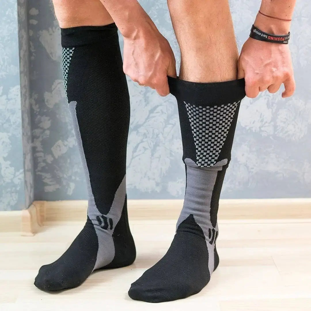 AeroEaze™ Compression Travel Socks